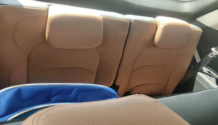 2025 MG HECTOR PLUS SAVVY PRO 1.5 TURBO CVT 7 STR, Petrol, Automatic, 8,040 km, interior