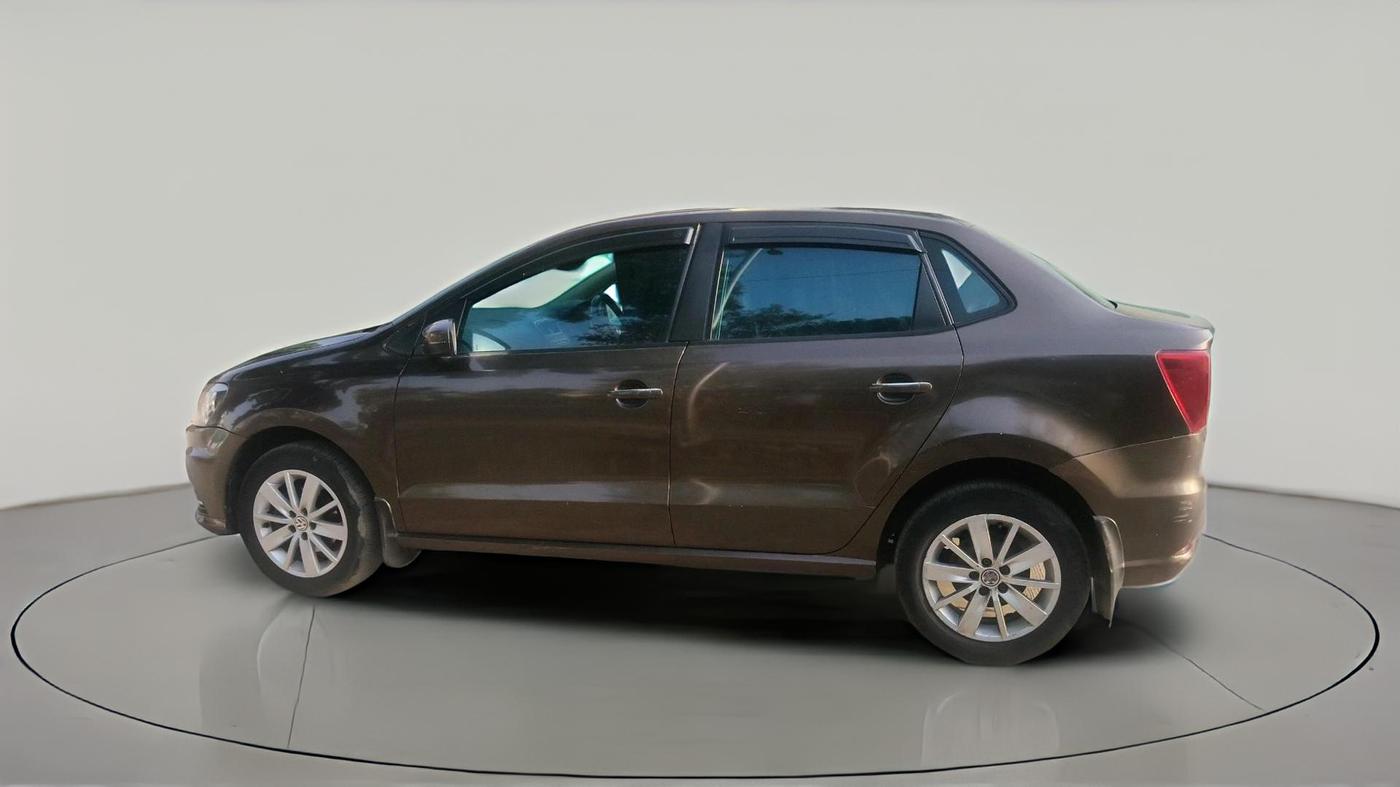 2016 Volkswagen Ameo HIGHLINE1.2L, Petrol, Manual, 1,06,876 km, exterior