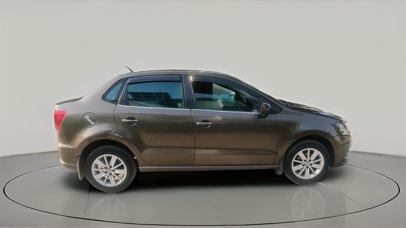2016 Volkswagen Ameo HIGHLINE1.2L, Petrol, Manual, 1,06,876 km, exterior