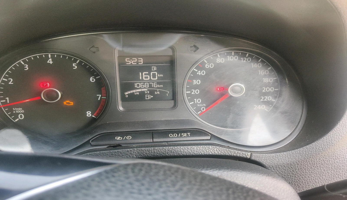 2016 Volkswagen Ameo HIGHLINE1.2L, Petrol, Manual, 1,06,876 km, interior