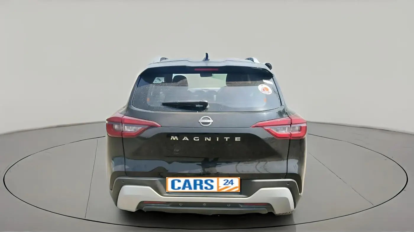 2025 Nissan MAGNITE Acenta B4D 1.0 Petrol MT, CNG, Manual, 17,615 km, exterior