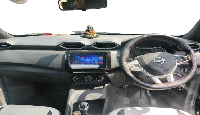 2025 Nissan MAGNITE Acenta B4D 1.0 Petrol MT, CNG, Manual, 17,615 km, interior