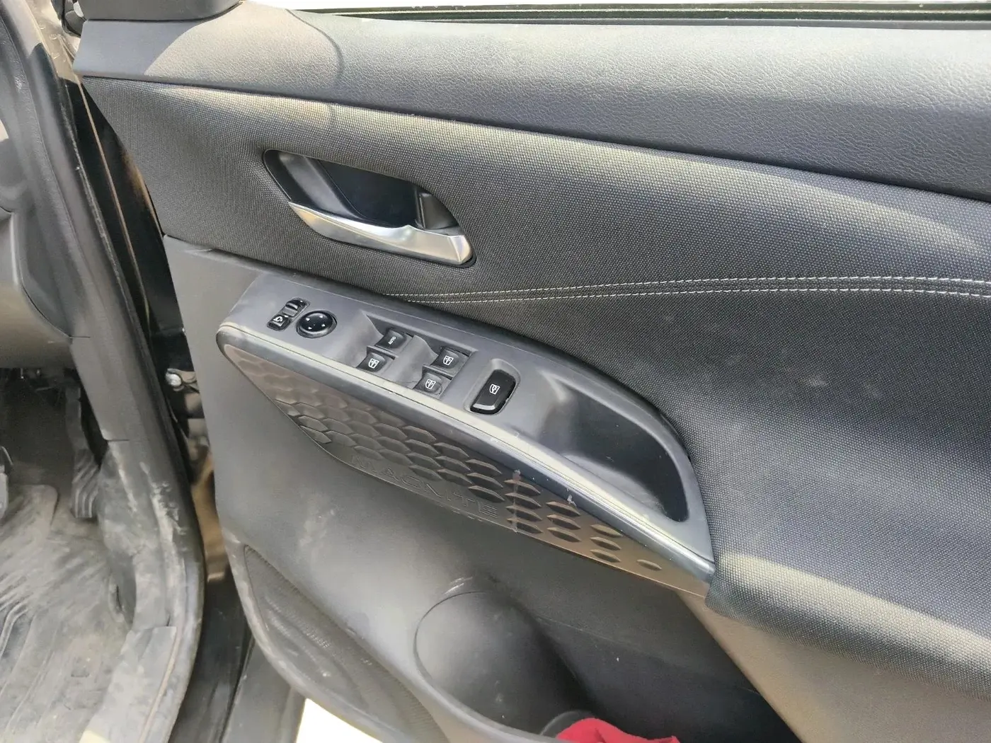 2025 Nissan MAGNITE Acenta B4D 1.0 Petrol MT, CNG, Manual, 17,615 km, interior
