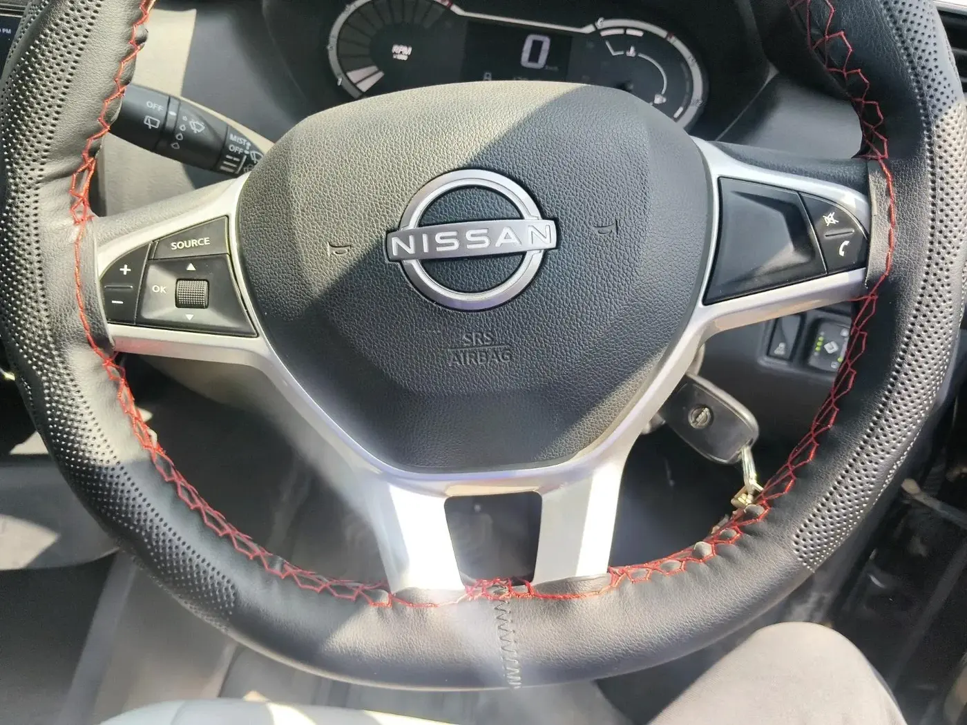 2025 Nissan MAGNITE Acenta B4D 1.0 Petrol MT, CNG, Manual, 17,615 km, interior