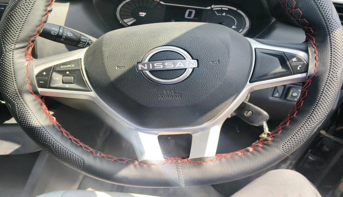 2025 Nissan MAGNITE Acenta B4D 1.0 Petrol MT, CNG, Manual, 17,615 km, interior