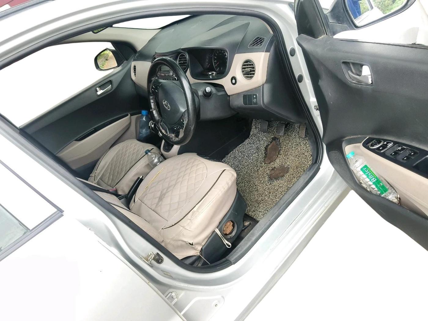 2016 Hyundai Grand i10 ASTA 1.1 CRDI, Diesel, Manual, 1,72,256 km, interior