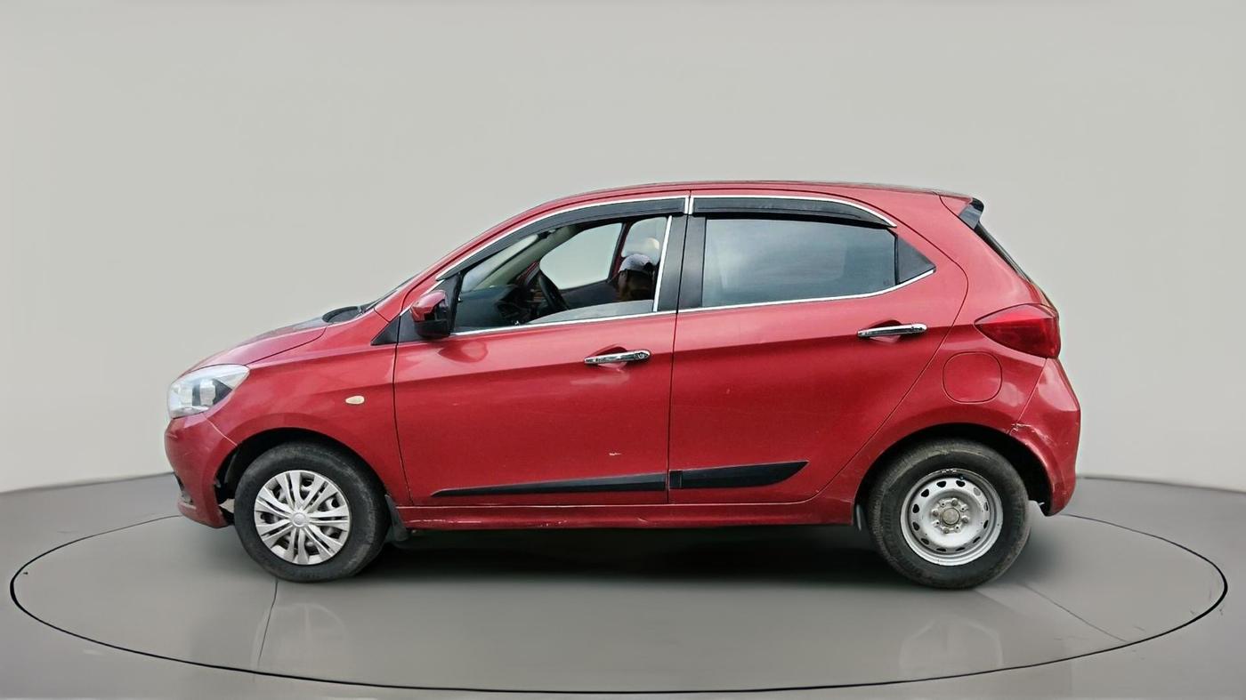 2016 Tata Tiago XE DIESEL, Diesel, Manual, 1,23,665 km, exterior