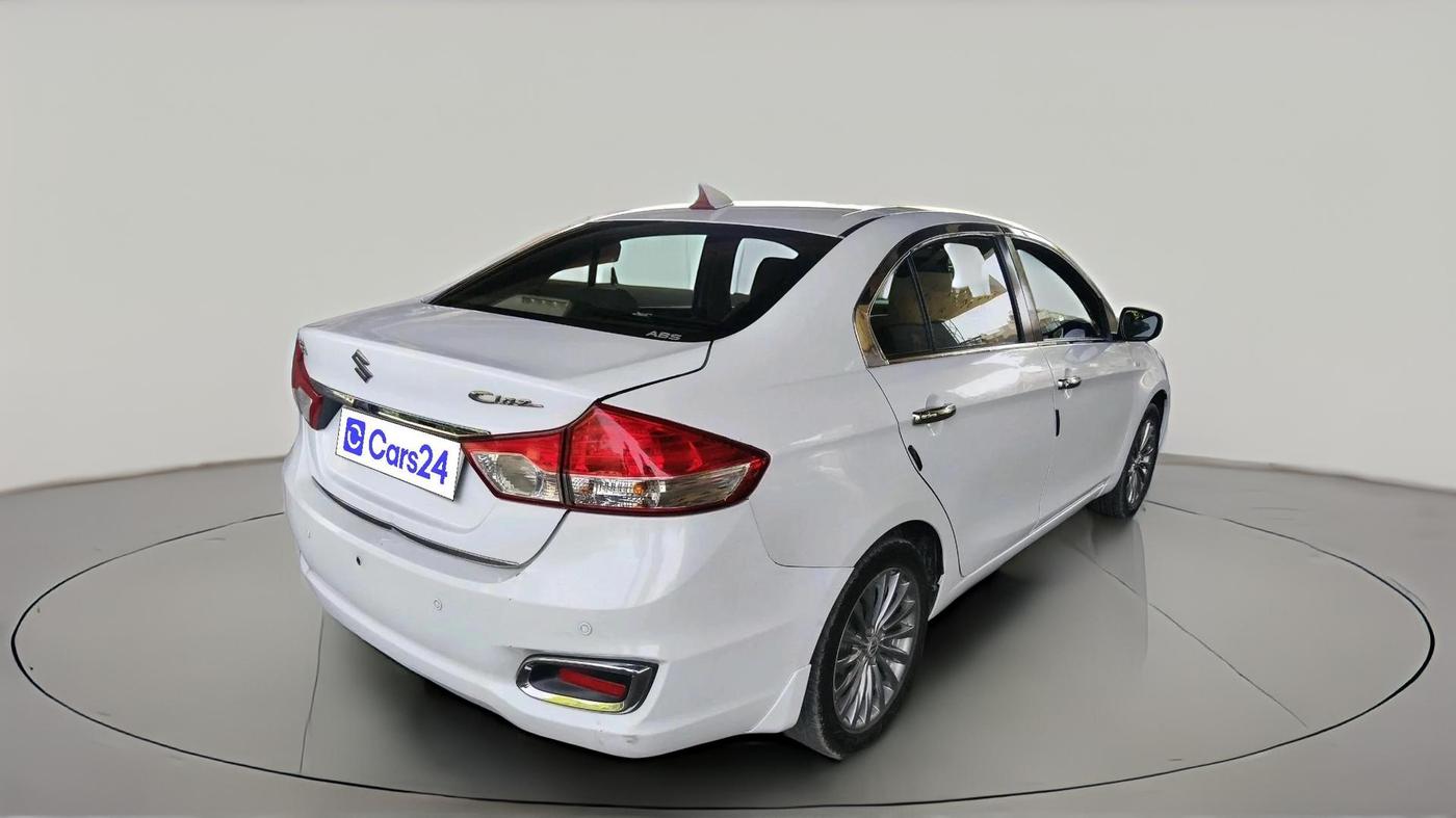 2015 Maruti Ciaz VDI +, Diesel, Manual, 1,98,756 km, exterior
