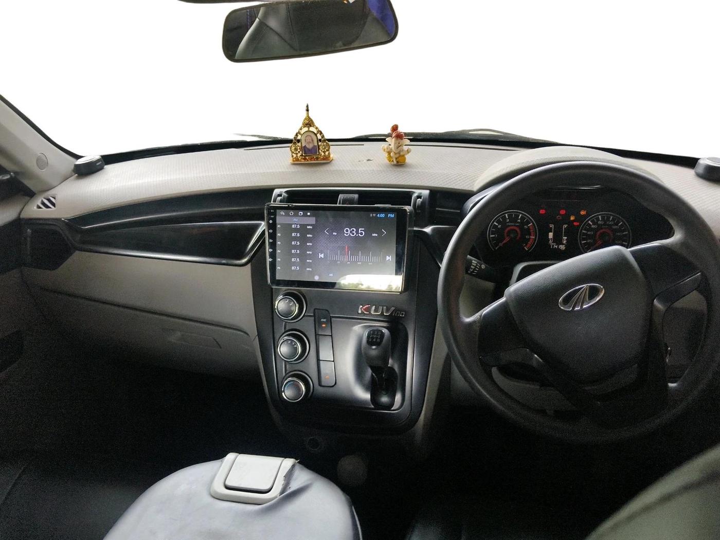 2016 Mahindra Kuv100 K4 D 6 STR, Diesel, Manual, 1,14,196 km, interior