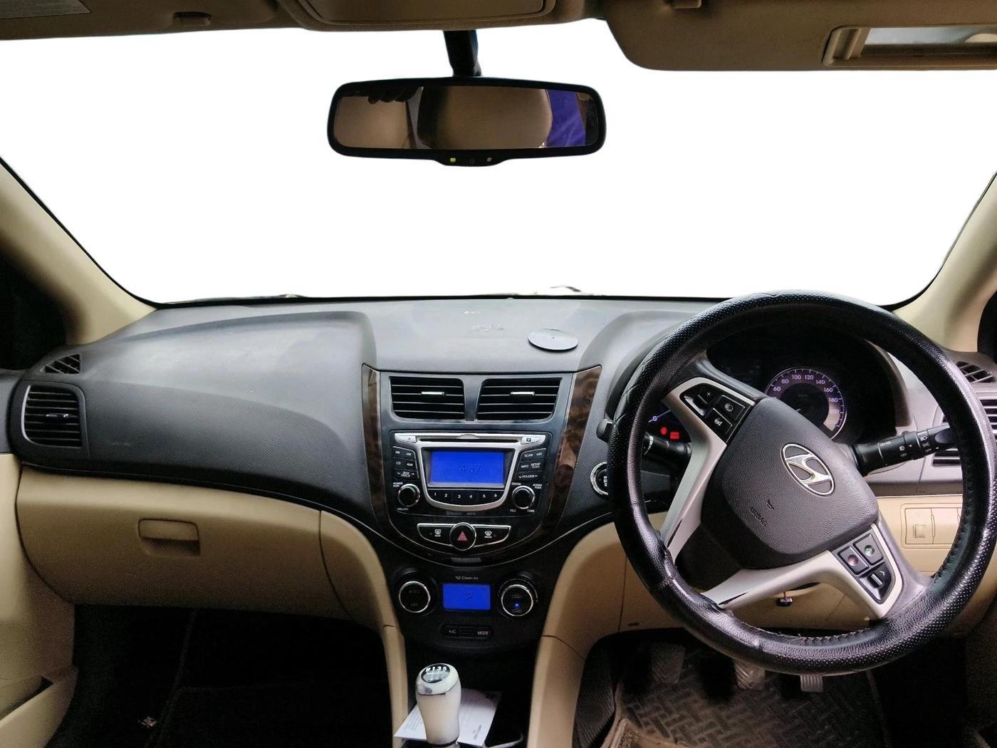 2014 Hyundai Verna FLUIDIC 1.6 CRDI SX, Diesel, Manual, 95,118 km, interior