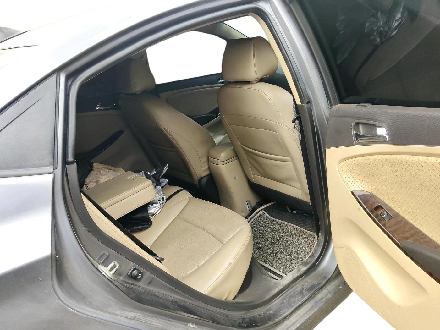 2014 Hyundai Verna FLUIDIC 1.6 CRDI SX, Diesel, Manual, 95,118 km, interior