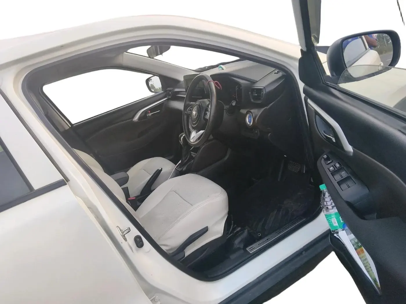 2022 Toyota URBAN CRUISER HYRYDER S HYBRID, Hybrid, Automatic, 54,000 km, interior