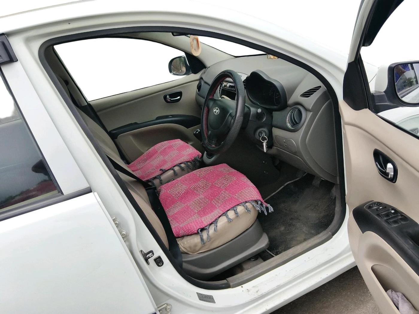 2011 Hyundai i10 MAGNA 1.2, Petrol, Manual, 73,558 km, interior