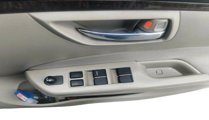 2014 Maruti Swift Dzire ZDI, Diesel, Manual, 2,75,873 km, interior