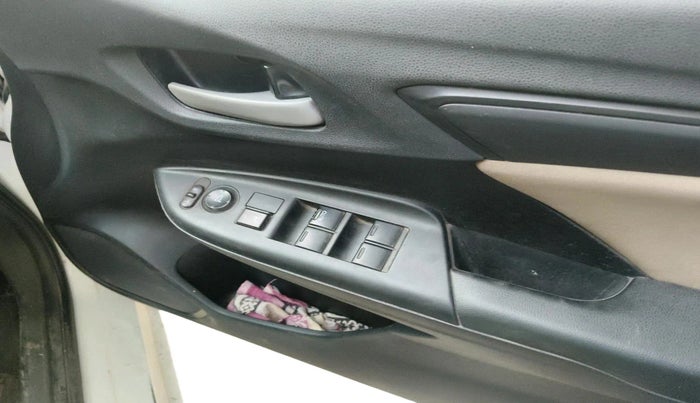 2015 Honda Jazz 1.5L I-DTEC SV, Diesel, Manual, 1,18,116 km, interior