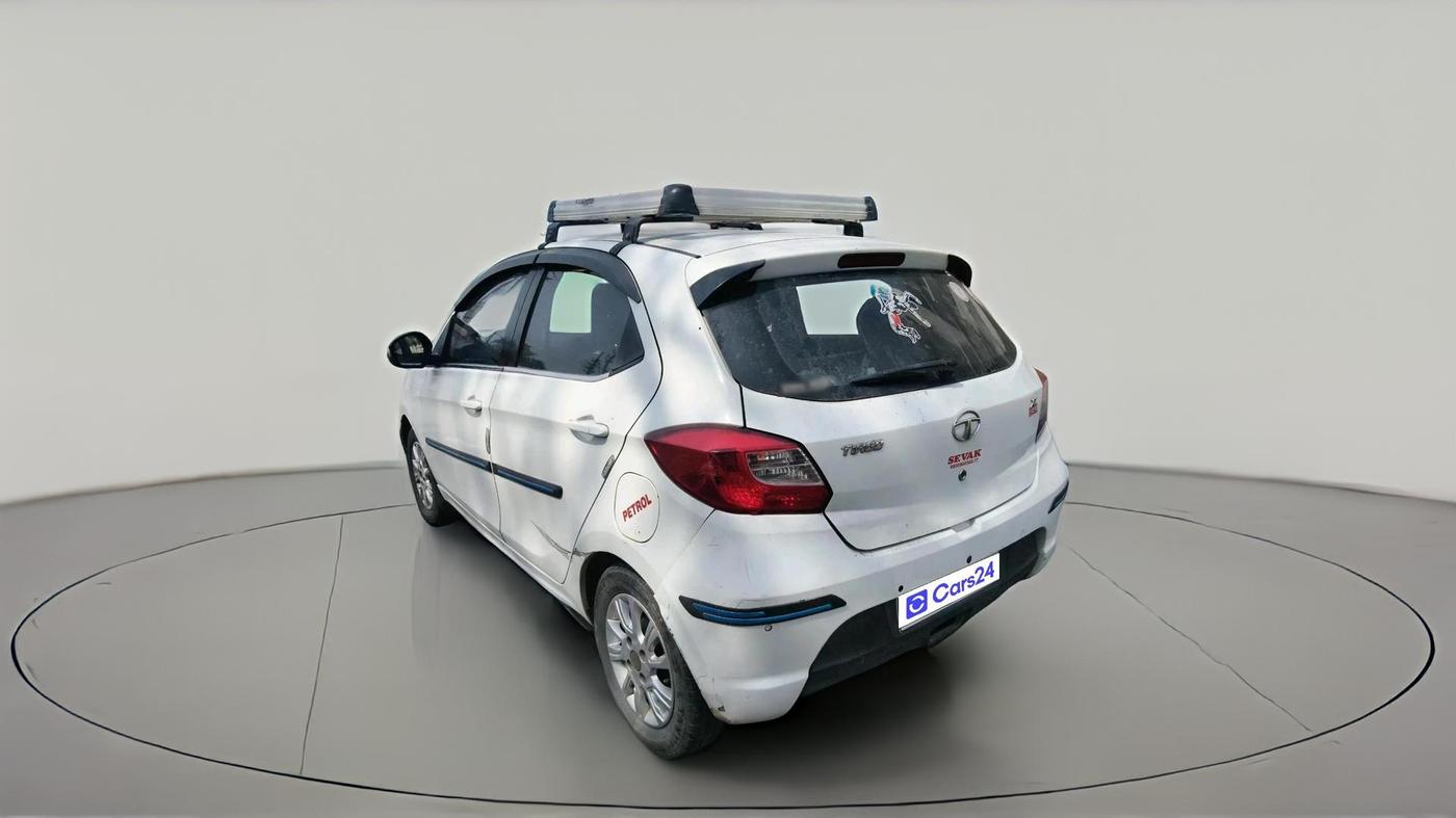 2017 Tata Tiago XZ PETROL, CNG, Manual, 1,05,619 km, exterior