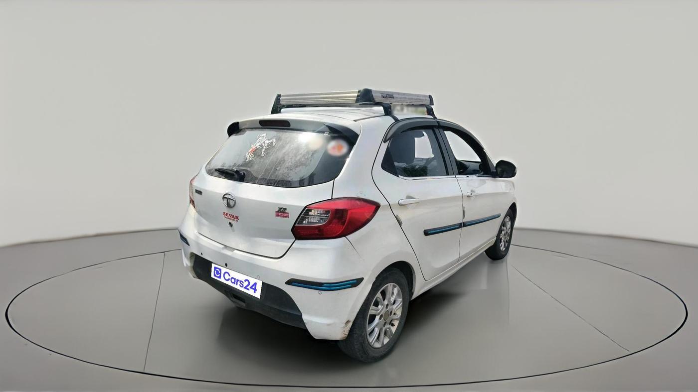 2017 Tata Tiago XZ PETROL, CNG, Manual, 1,05,619 km, exterior
