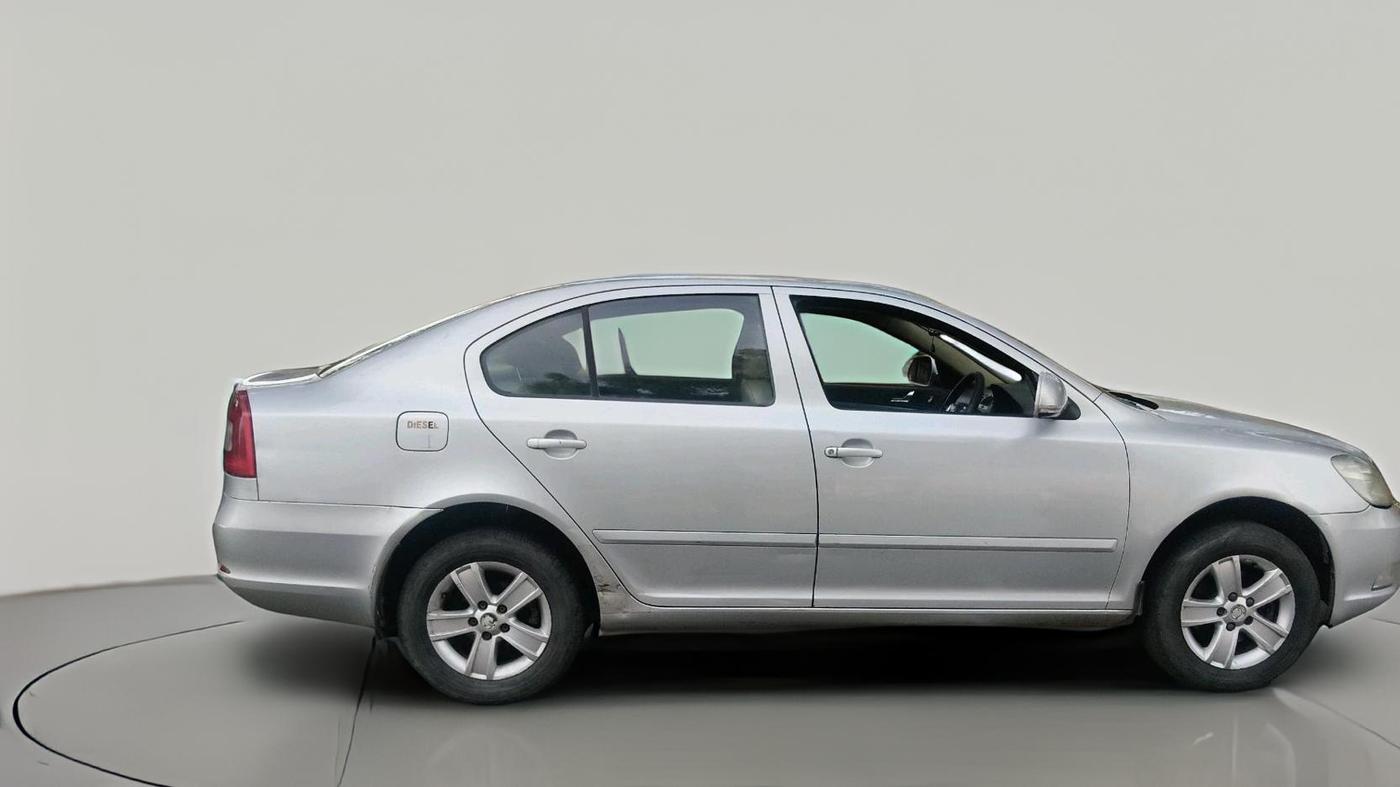 2012 Skoda Laura AMBIENTE 2.0 TDI CR MT, Diesel, Manual, 1,43,466 km, exterior