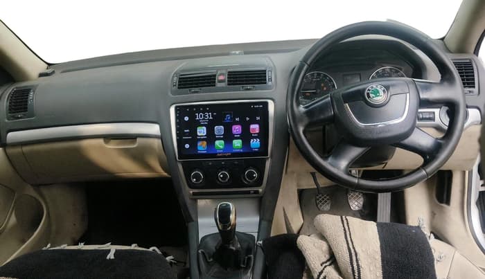 2012 Skoda Laura AMBIENTE 2.0 TDI CR MT, Diesel, Manual, 1,43,466 km, interior