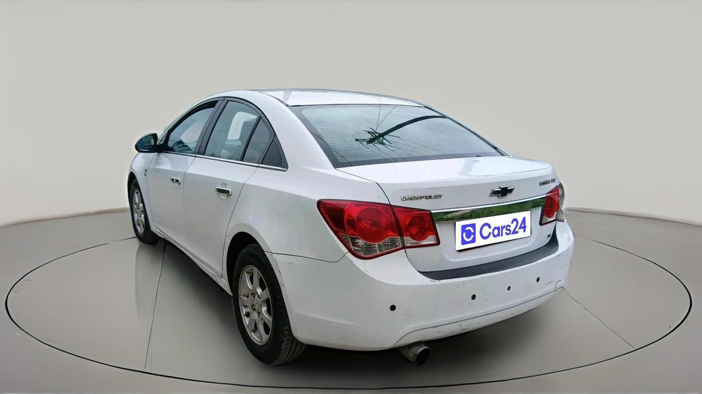 2011 Chevrolet Cruze LTZ, Diesel, Manual, 1,28,562 km, exterior