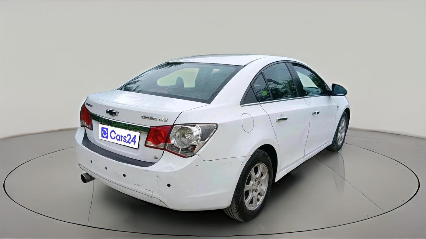 2011 Chevrolet Cruze LTZ, Diesel, Manual, 1,28,562 km, exterior