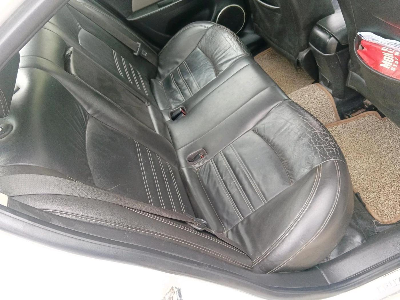 2011 Chevrolet Cruze LTZ, Diesel, Manual, 1,28,562 km, interior