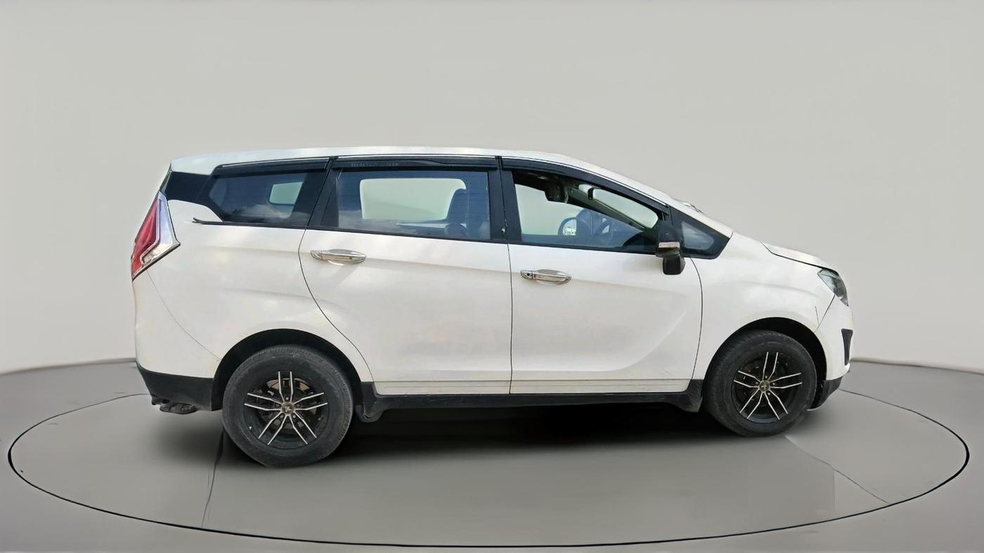 2018 Mahindra MARAZZO M2 8 STR, Diesel, Manual, 1,02,000 km, exterior