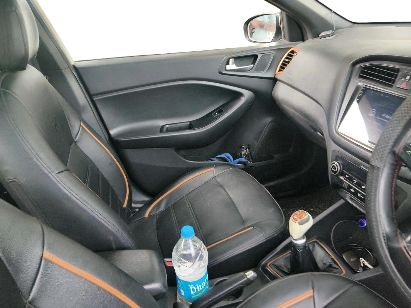 2015 Hyundai i20 Active 1.2 S, Petrol, Manual, 1,08,550 km, interior