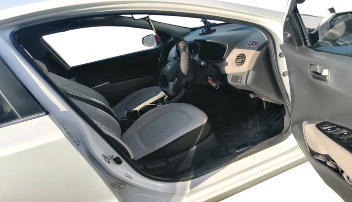 2019 Hyundai Xcent S 1.2, Petrol, Manual, 65,603 km, interior