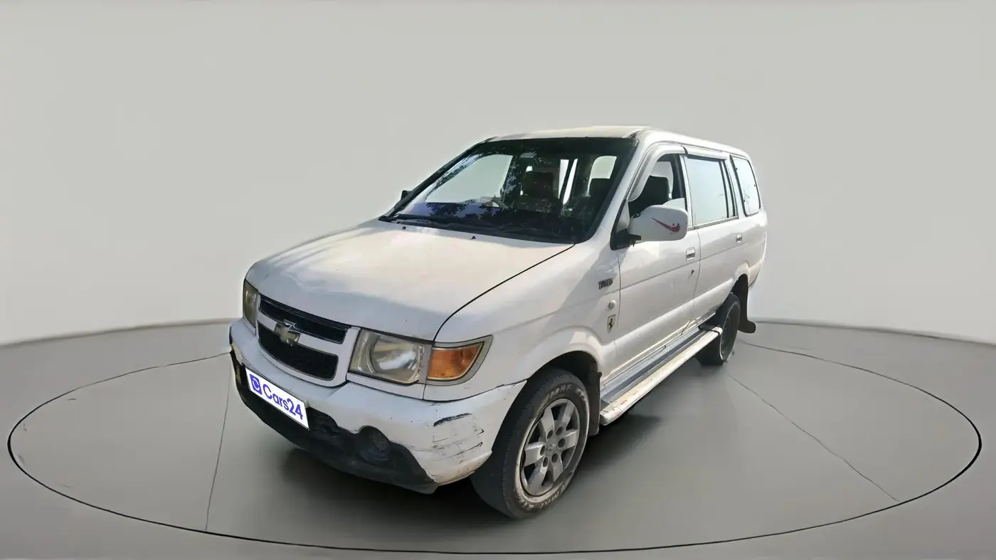 2013 Chevrolet Tavera NEO 3 LS 10 STR BS IV, Diesel, Manual, 4,48,733 km, exterior