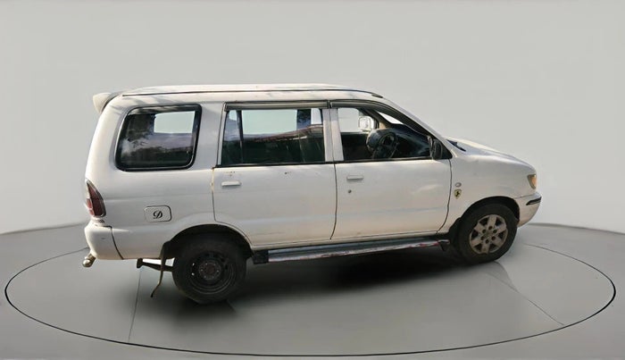 2013 Chevrolet Tavera NEO 3 LS 10 STR BS IV, Diesel, Manual, 4,48,733 km, exterior