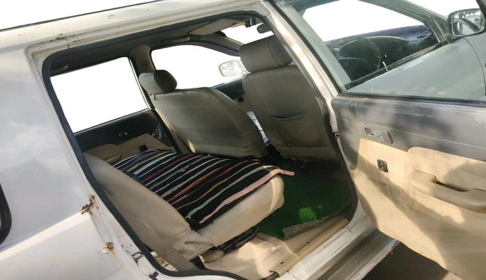 2013 Chevrolet Tavera NEO 3 LS 10 STR BS IV, Diesel, Manual, 4,48,733 km, interior