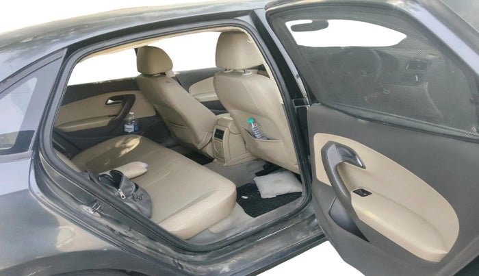 2016 Volkswagen Vento HIGHLINE DIESEL 1.5, Diesel, Manual, 1,64,738 km, interior