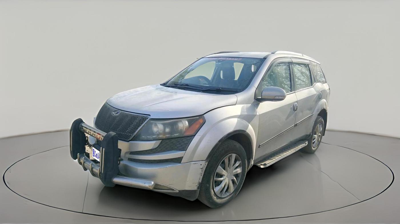 2015 Mahindra XUV500 W6, Diesel, Manual, 2,14,757 km, exterior