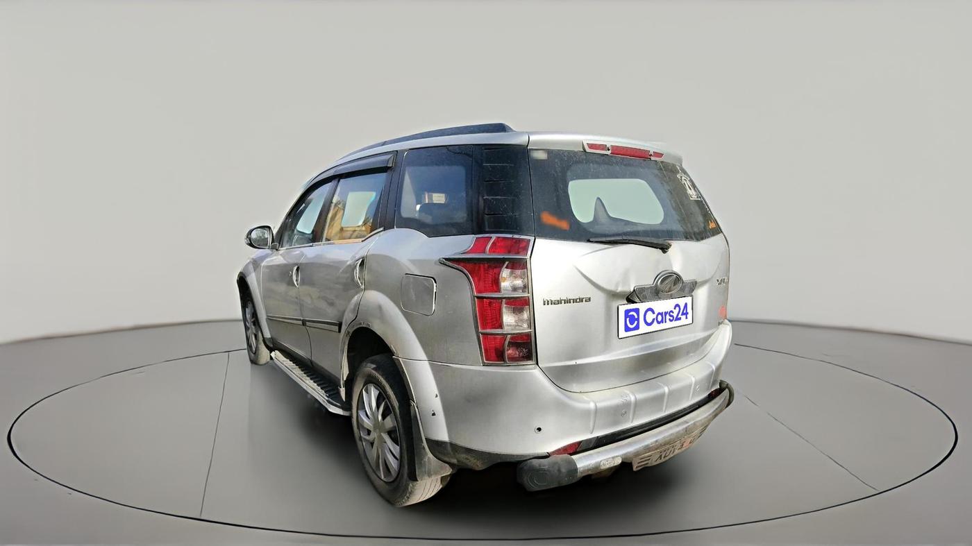 2015 Mahindra XUV500 W6, Diesel, Manual, 2,14,757 km, exterior