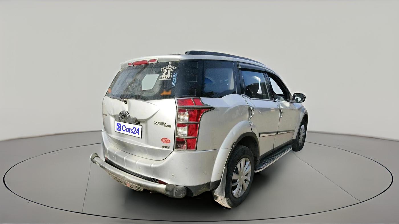 2015 Mahindra XUV500 W6, Diesel, Manual, 2,14,757 km, exterior