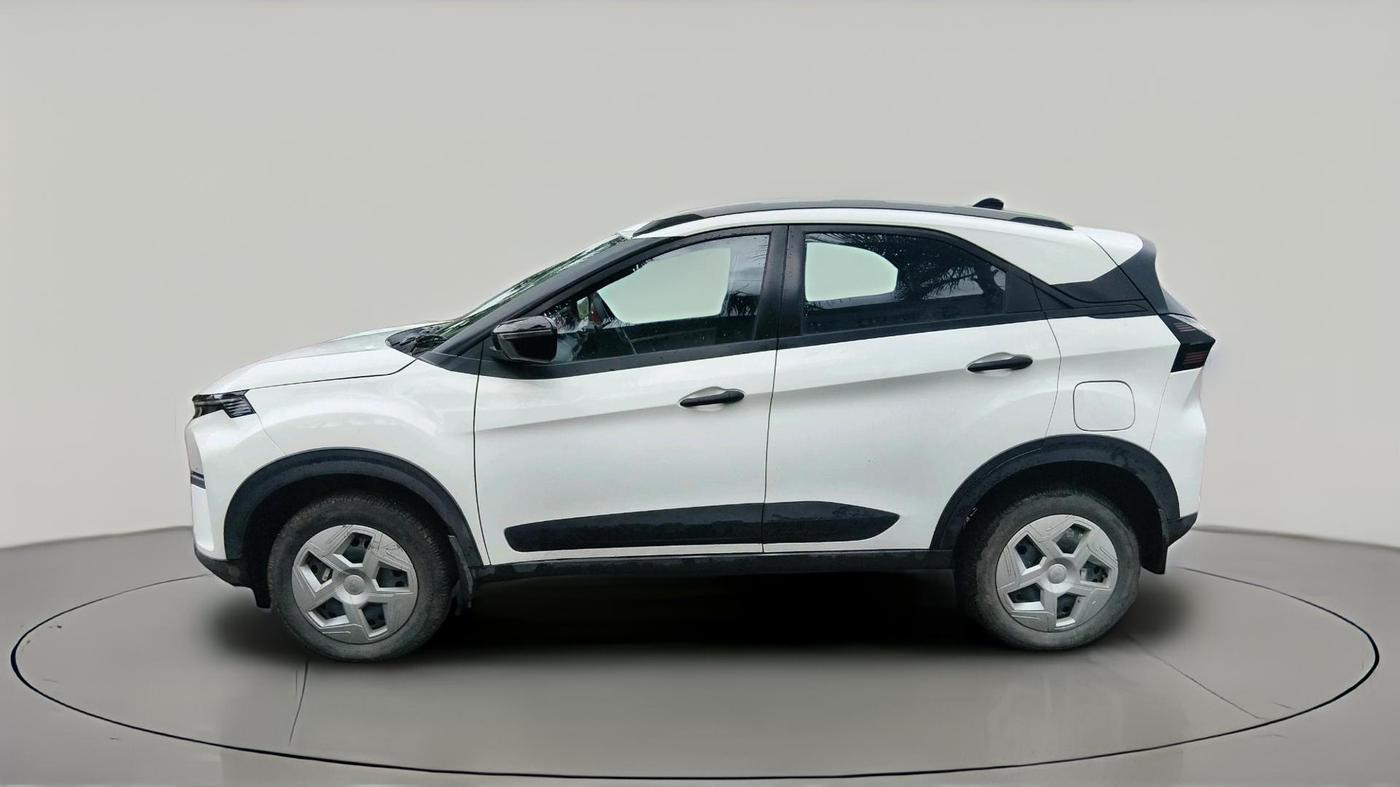 2024 Tata NEXON Pure 1.2 Petrol 6AMT, Petrol, Manual, 15,000 km, exterior