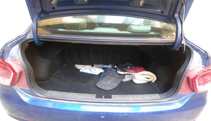 2015 Hyundai Xcent BASE 1.2, Petrol, Manual, 1,03,268 km, exterior