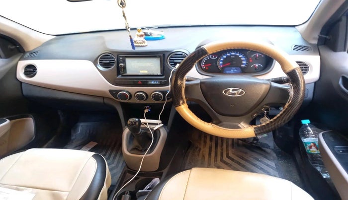 2015 Hyundai Xcent BASE 1.2, Petrol, Manual, 1,03,268 km, interior