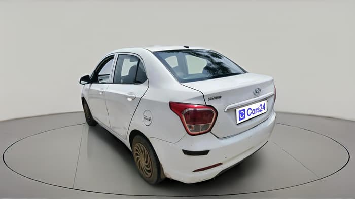 2016 Hyundai Xcent BASE 1.1, Diesel, Manual, 2,86,748 km, exterior