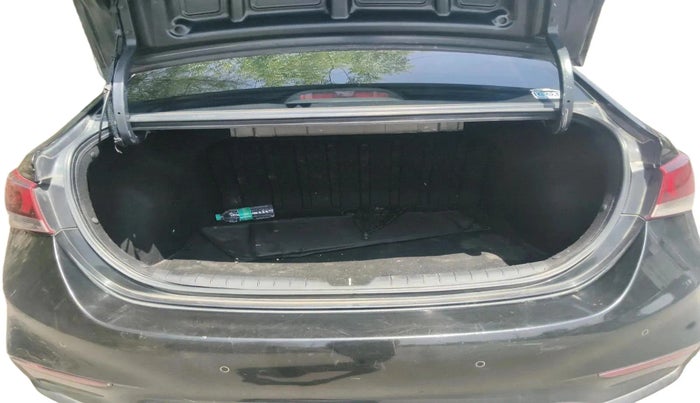 2018 Hyundai Verna 1.6 SX (O) CRDI MT, Diesel, Manual, 1,22,849 km, exterior