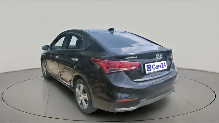 2018 Hyundai Verna 1.6 SX (O) CRDI MT, Diesel, Manual, 1,22,849 km, exterior
