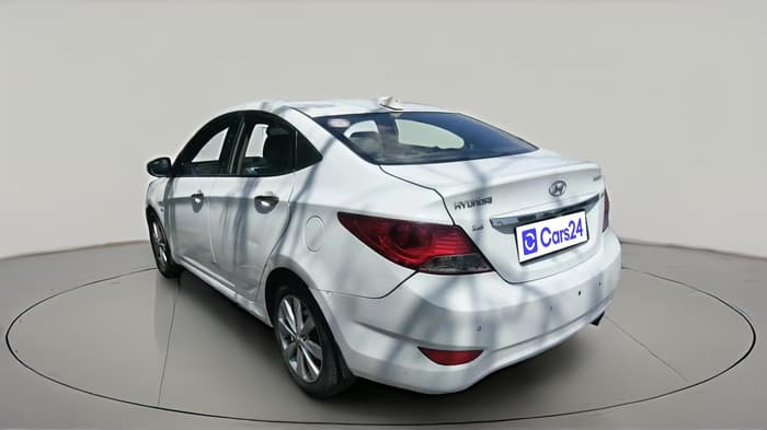 2012 Hyundai Verna FLUIDIC 1.6 CRDI SX AT, Diesel, Automatic, 82,282 km, exterior