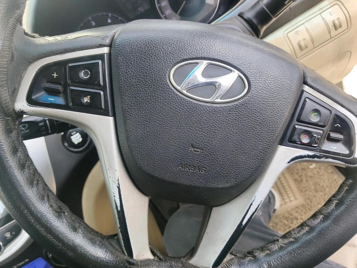 2012 Hyundai Verna FLUIDIC 1.6 CRDI SX AT, Diesel, Automatic, 82,282 km, interior