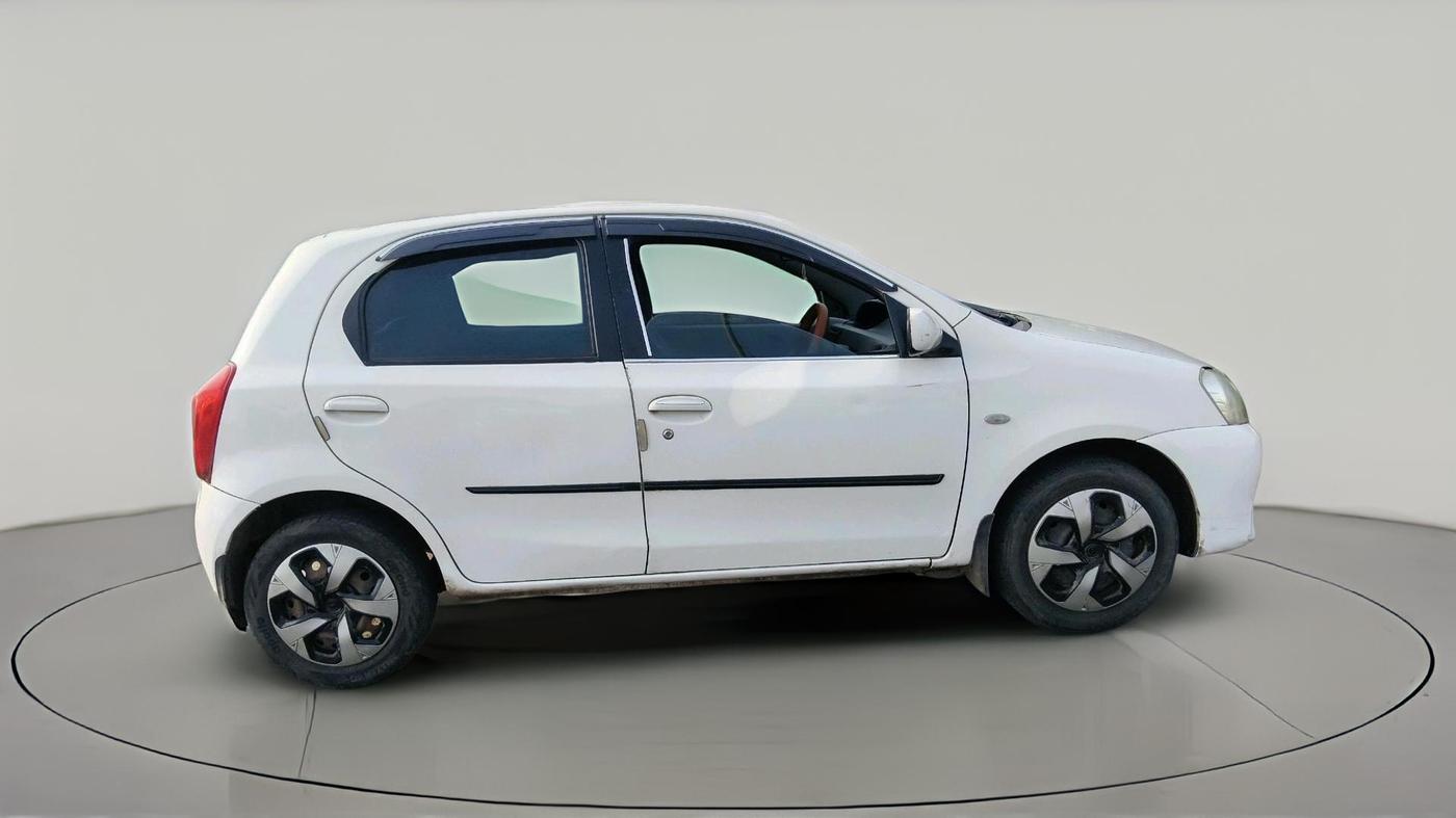 2011 Toyota Etios Liva GD, Diesel, Manual, 2,39,155 km, exterior