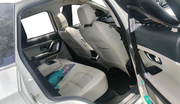 2021 Tata Safari XZA PLUS, Diesel, Automatic, 1,32,858 km, interior