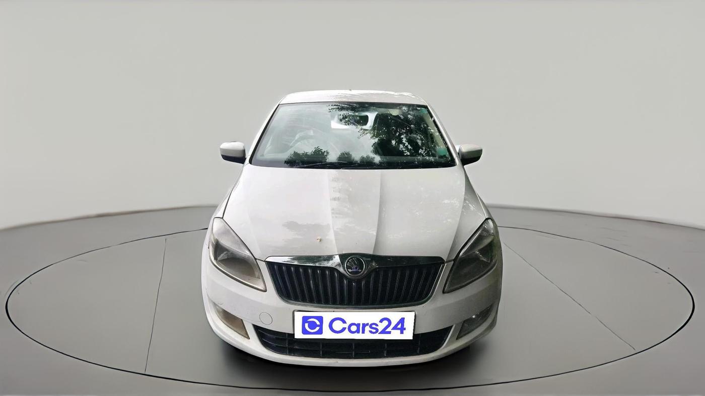 2014 Skoda Rapid AMBITION 1.6 TDI CR MT, Diesel, Manual, 1,24,067 km, exterior