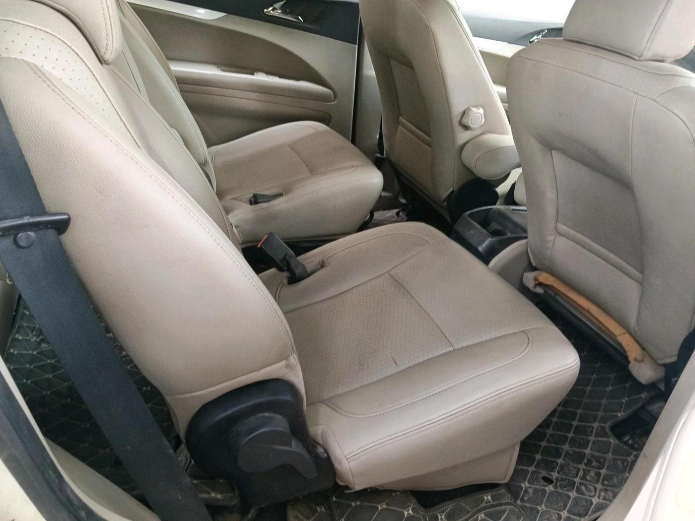 2018 Mahindra MARAZZO M8 7 STR, Diesel, Manual, 1,38,349 km, interior