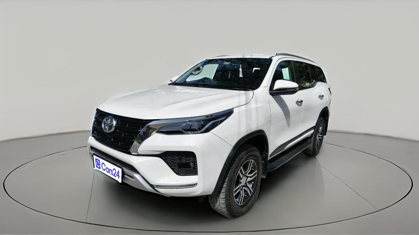 2023 Toyota Fortuner 4X2 MT 2.8 DIESEL, Diesel, Manual, 39,825 km, exterior