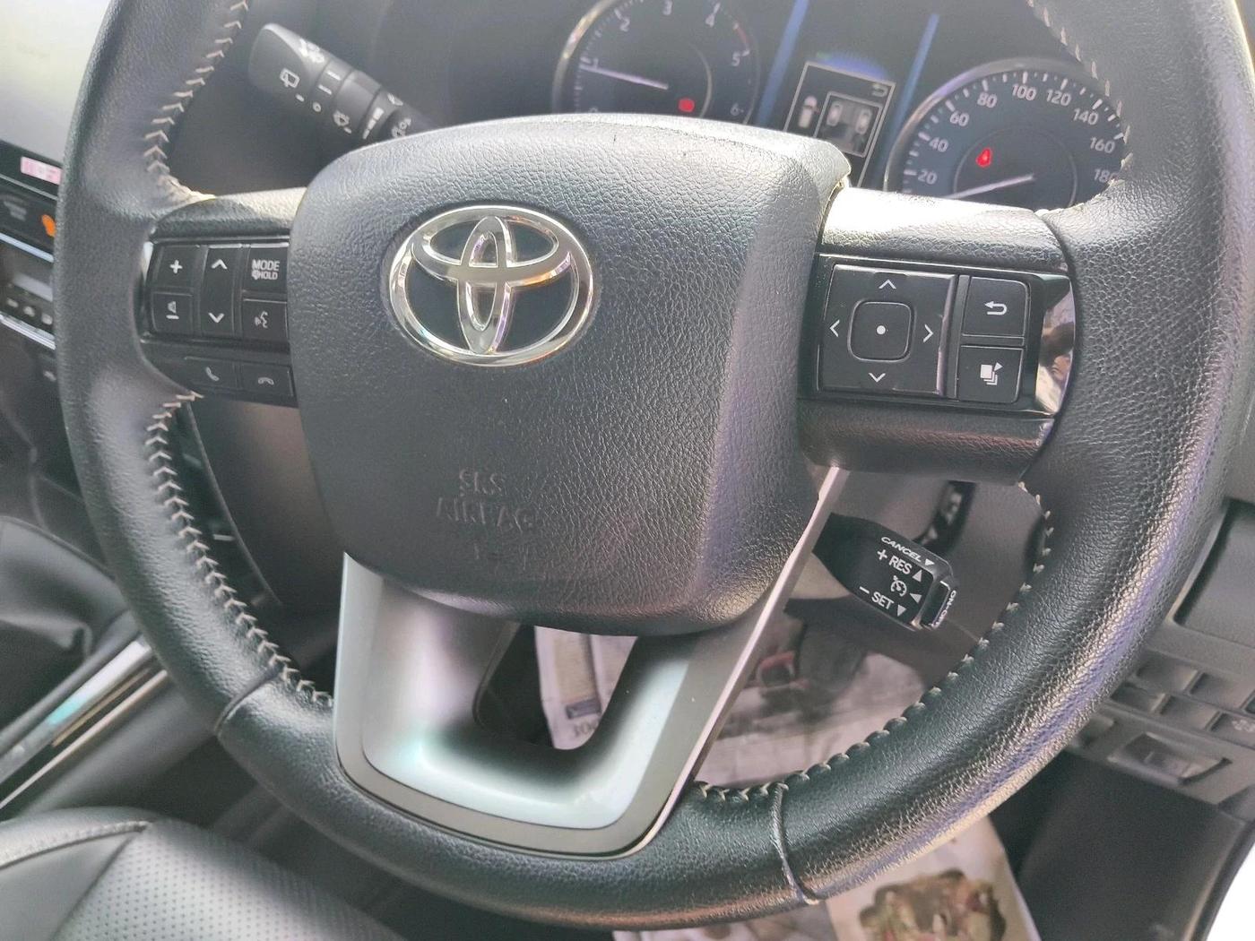 2023 Toyota Fortuner 4X2 MT 2.8 DIESEL, Diesel, Manual, 39,825 km, interior